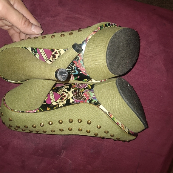 ED HARDY Studded Platform Heels - Picture 5 of 9